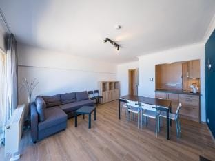 Apartment with 3 bedrooms and sea view Apartment in Middelkerke