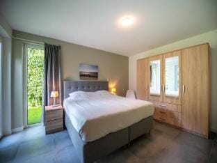 Brilliant Bungalow in Kamperland by the Lake Vacation rental in Kamperland