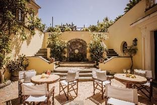 Sorrento Luxe 3 Bedroom Villa with Jacuzzi&Parking Villa in Sorrento