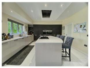 6 Bed Contractor House - 20% Off 1 month+ Stays Vacation rental in Huntingdonshire District