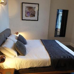 Warwick Place Serviced Apartment Apartment in Royal Leamington Spa