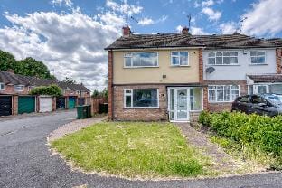 Legacy House- Free Secured Parking Vacation rental in Coventry