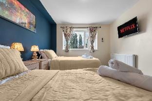 Legacy House- Free Secured Parking Vacation rental in Coventry