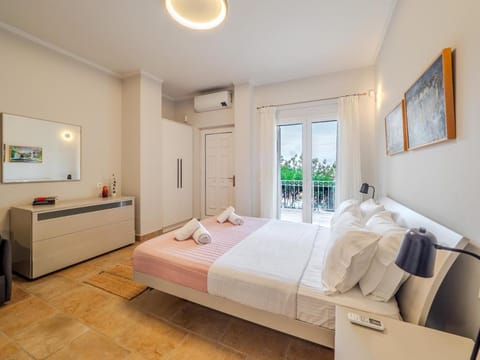 Tilia Tree Luxury apartment - Vast Pool and BBQ Apartment in Corfu