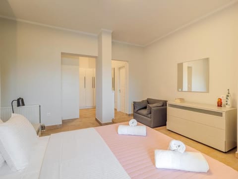 Tilia Tree Luxury apartment - Vast Pool and BBQ Apartment in Corfu