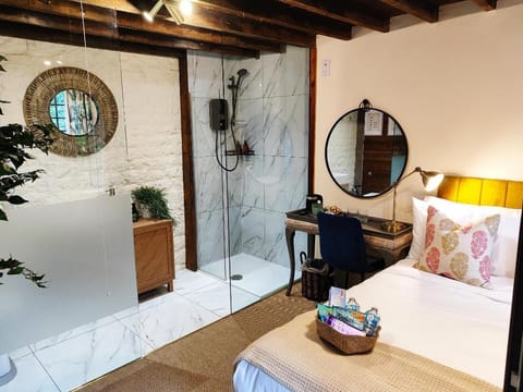 Cotswold Bankview Hotel in West Oxfordshire District