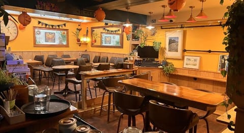 Hooper's Sandy Beach Guest Rooms Hotel in Swansea