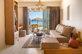 Tzitzikas Suite by AegeanStories Apartment in Samos, Greece
