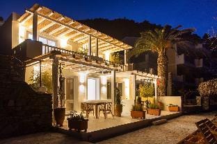 Tzitzikas Suite by AegeanStories Apartment in Samos, Greece