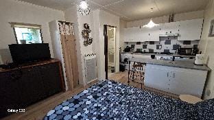 STUDIO REM CAM Vacation rental in Provence-Alpes-Côte d'Azur