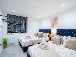 Spacious 2 Bedroom Apt with Stunning Views in Holmfirth Village Huddersfield Apartment in Holmfirth