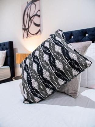 Spacious 2 Bedroom Apt with Stunning Views in Holmfirth Village Huddersfield Apartment in Holmfirth