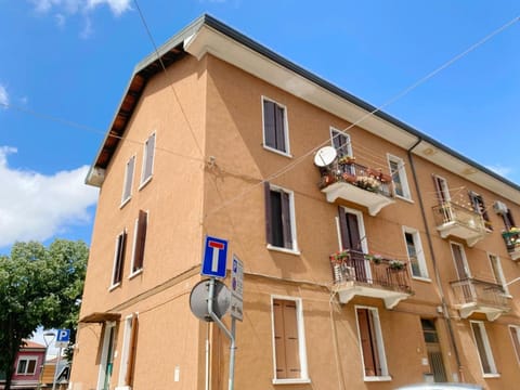 Gris Apartment: Venice-Mestre Apartment in Venice