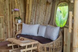 Unique 1BR Bamboo House In the Heart of Jungle Villa in Selat