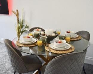 The Yorkshire Crown - Wake Up Apartments Apartment in Harrogate