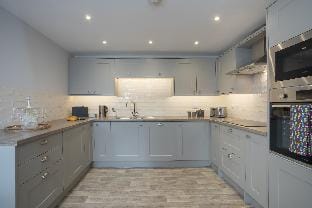 Relaxing Home with large Terrace by LetMeStay Vacation rental in Ambleside