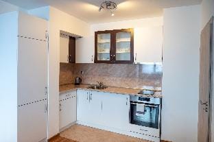 Sunny 1BDR Apartment near Center Apartment in Sofia