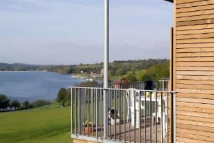 Cottage in France with Lake View Vacation rental in Hauts-de-France