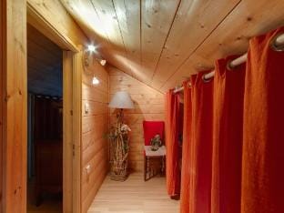 Riverside Chalet Retreat Vacation rental in Provence-Alpes-Côte d'Azur