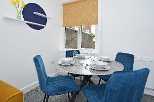Sapphire Apartment | One Bedroom Apartment Apartment in Crewe