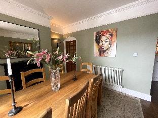 Tranquil Townhouse in Clifton Wood Apartment in Bristol