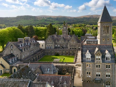Courtyard Cottage 3, Riverside Cottage Bed and Breakfast in Fort Augustus