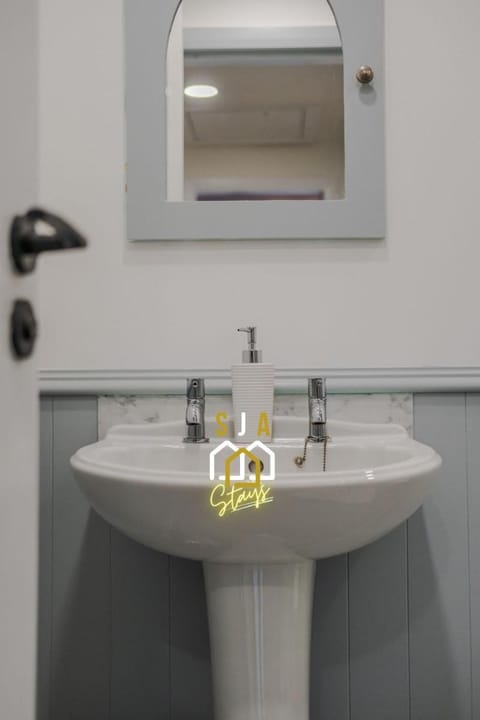 Hardgate Hideaway - SJA Stays - 2 Bed Apartment Apartment in Aberdeen