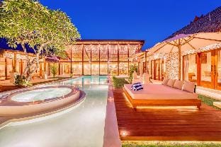 Villa Vienna - New 8BDR, Jacuzzi, Sauna and Cinema Villa in Kuta