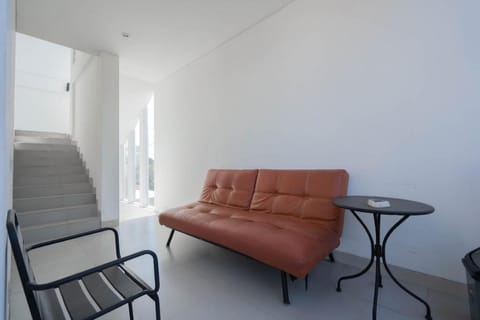 RedDoorz Plus @ Kencana Residence Jimbaran Hotel in Kuta Selatan