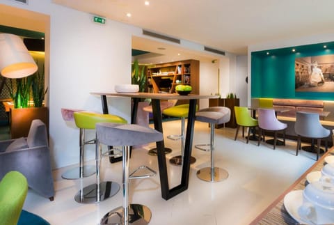 Hotel Acanthe - Boulogne Billancourt Hotel in Paris