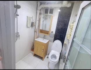 中关村，能看到清华大学的民宿，与中国科学院大学一墙之隔，出门既有院士，又有科学家，高知邻里 Apartment in Beijing