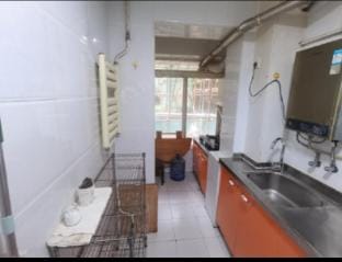 中关村，能看到清华大学的民宿，与中国科学院大学一墙之隔，出门既有院士，又有科学家，高知邻里 Apartment in Beijing