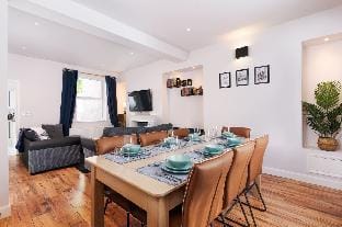 Ty Gwladus a Einion by Wales Escapes Vacation rental in Wales