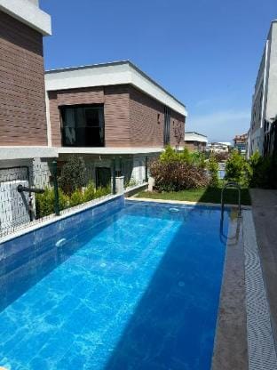 Sıfır Smart Havuzlu Villa Villa in Kusadasi