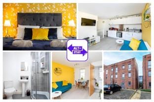 Central - Free Parking & WiFi, King Beds, En-suite Vacation rental in Wakefield