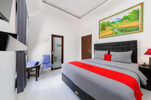 RedDoorz @ Lotus House Seminyak Hotel in Kuta