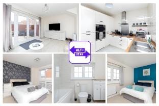 Parking, WiFi, King Beds, En-suites, Self Check-in Vacation rental in Wakefield