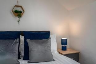 Cosy 4 BR Alberta House Apartment in England