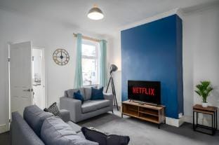 Cosy 4 BR Alberta House Apartment in England