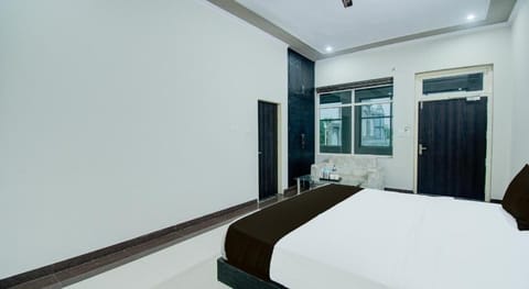 Hotel O Hatoj Hotel in Jaipur