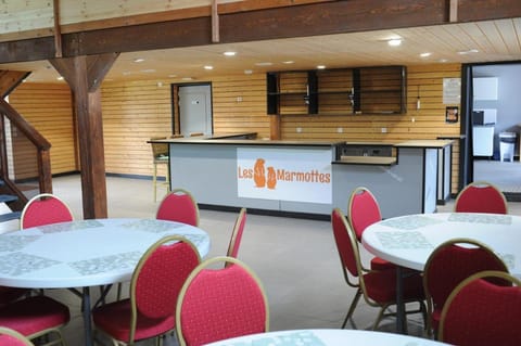 Hébergements le Camp d'Auneau - Les Marmottes Vacation rental in Île-de-France