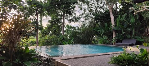 Sunset Shade Villa Hotel in Sukawati