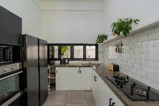 Villa Cocovibes Villa in North Kuta