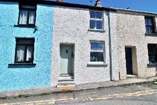 Beautiful Fisherman's Cottage in The Mumbles Vacation rental in The Mumbles