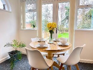 University View - Free Parking - Sleeps 8 Vacation rental in Nottingham