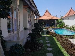 Maha Rama 4 Apartment in Abang