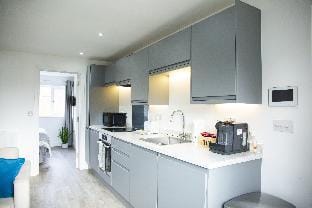 Bridge House | 1-Bed with Parking Apartment in Stratford-upon-Avon