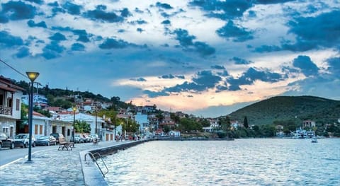 Effie's Studio in Amaliapoli Apartment in Magnesia Prefecture, Greece