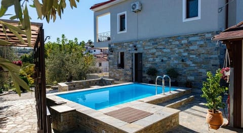 Effie's Studio in Amaliapoli Apartment in Magnesia Prefecture, Greece