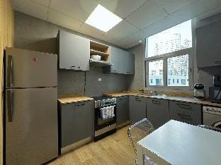 Ultra Luxury Flat Fully Upgrade w Balcony - Marina Apartment in Dubai